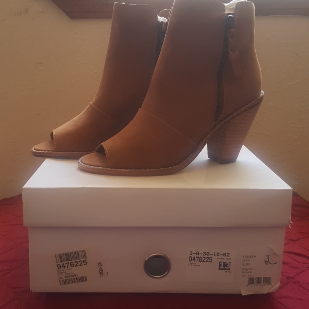Corso Como Tameka suede cognac sz5.5